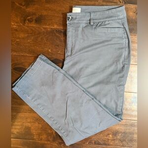 LOFT Super Soft Women's Light Grey Chinos, Sz 12